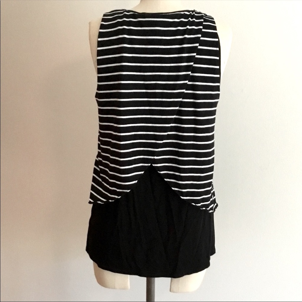 ๐ธ3/$25 WHBM V-neck Layered Black and White Striped High Lo Tank Top, Size S - Picture 10 of 15